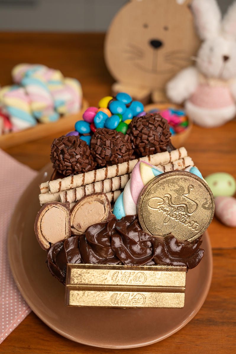 ovo-de-Páscoa-artesanal-ovos-de-colher-pascoa-2024-cardapio-de-pascoa-fotos-de-ovos-de-pascoa-ovo-de-pascoa-gourmet-em-barbacena-confeitarti-barbacena-delicioso-ovo-de-pascoa-fotos-incriveis-de-ovos-de-pascoa-fotografo-de-alimentos-minas-gerais-barbacena