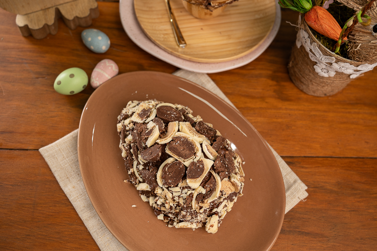 ovo-de-Páscoa-artesanal-ovos-de-colher-pascoa-2024-cardapio-de-pascoa-fotos-de-ovos-de-pascoa-ovo-de-pascoa-gourmet-em-barbacena-confeitarti-barbacena-delicioso-ovo-de-pascoa-fotos-incriveis-de-ovos-de-pascoa-fotografo-de-alimentos-minas-gerais-barbacena