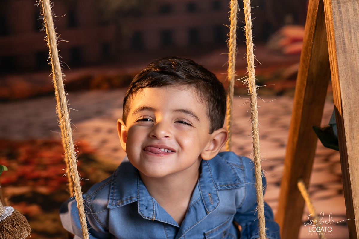 ensaio-de-pascoa-2024-fotos-de-pascoa-coelhinho-da-pascoa-ovos-de-pascoa-mini-sessao-fotografica-de-pascoa-estudio-fotografico-infantil-em-barbacena-isabela-lobato-fotografia-barbacena-mg