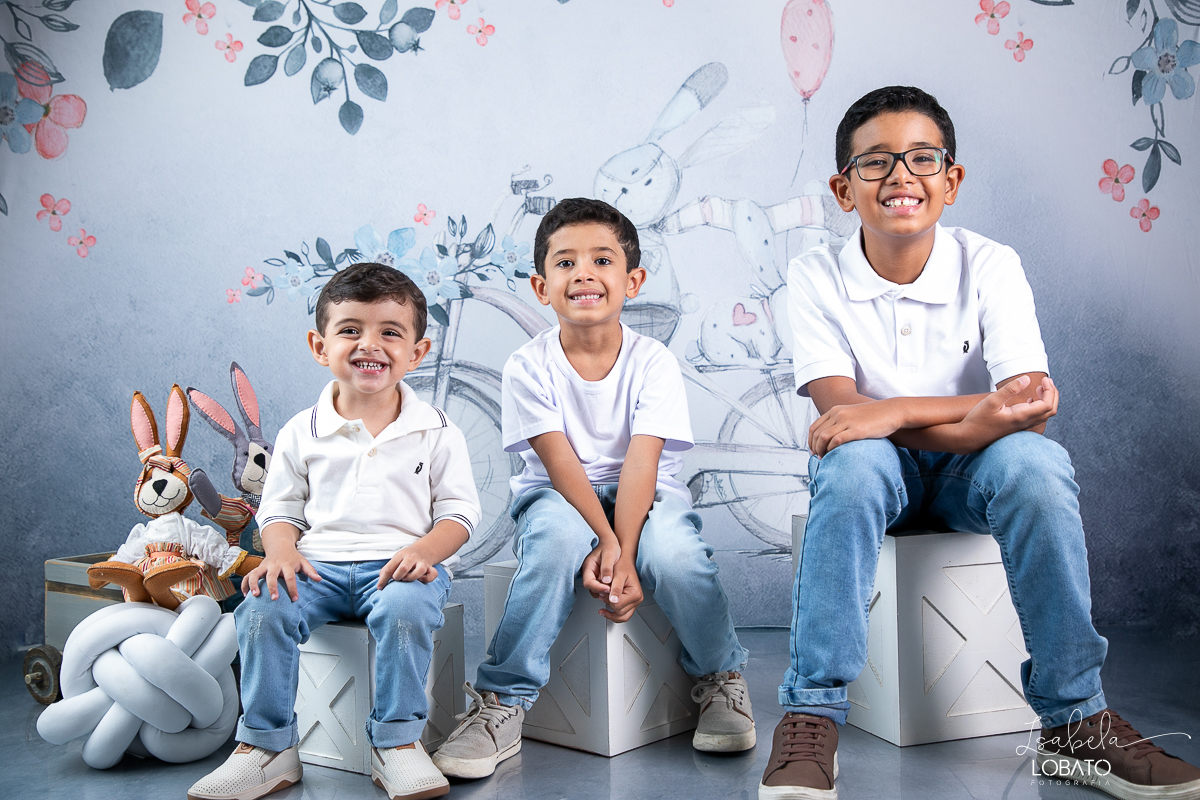 ensaio-de-pascoa-2024-fotos-de-pascoa-coelhinho-da-pascoa-ovos-de-pascoa-mini-sessao-fotografica-de-pascoa-estudio-fotografico-infantil-em-barbacena-isabela-lobato-fotografia-barbacena-mg