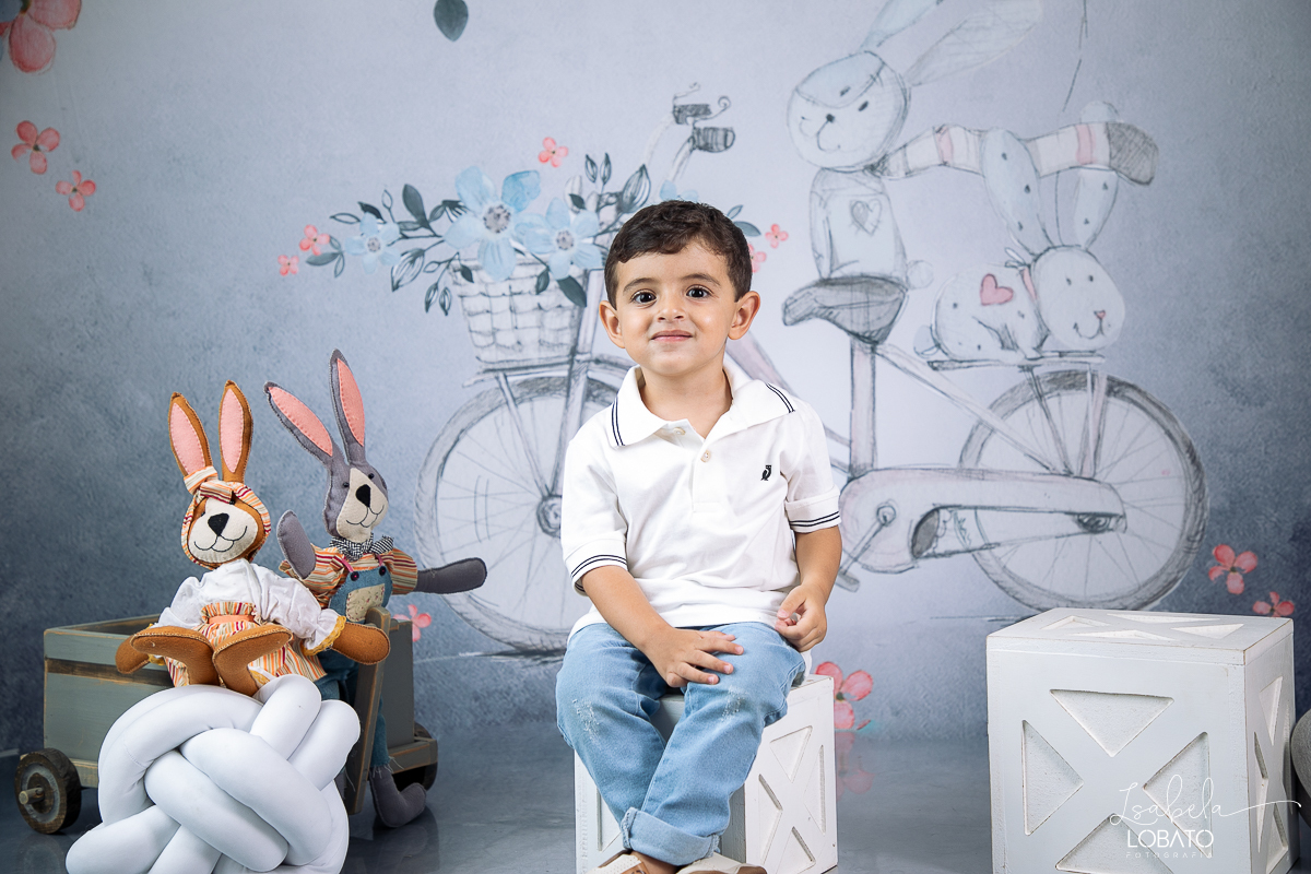 ensaio-de-pascoa-2024-fotos-de-pascoa-coelhinho-da-pascoa-ovos-de-pascoa-mini-sessao-fotografica-de-pascoa-estudio-fotografico-infantil-em-barbacena-isabela-lobato-fotografia-barbacena-mg