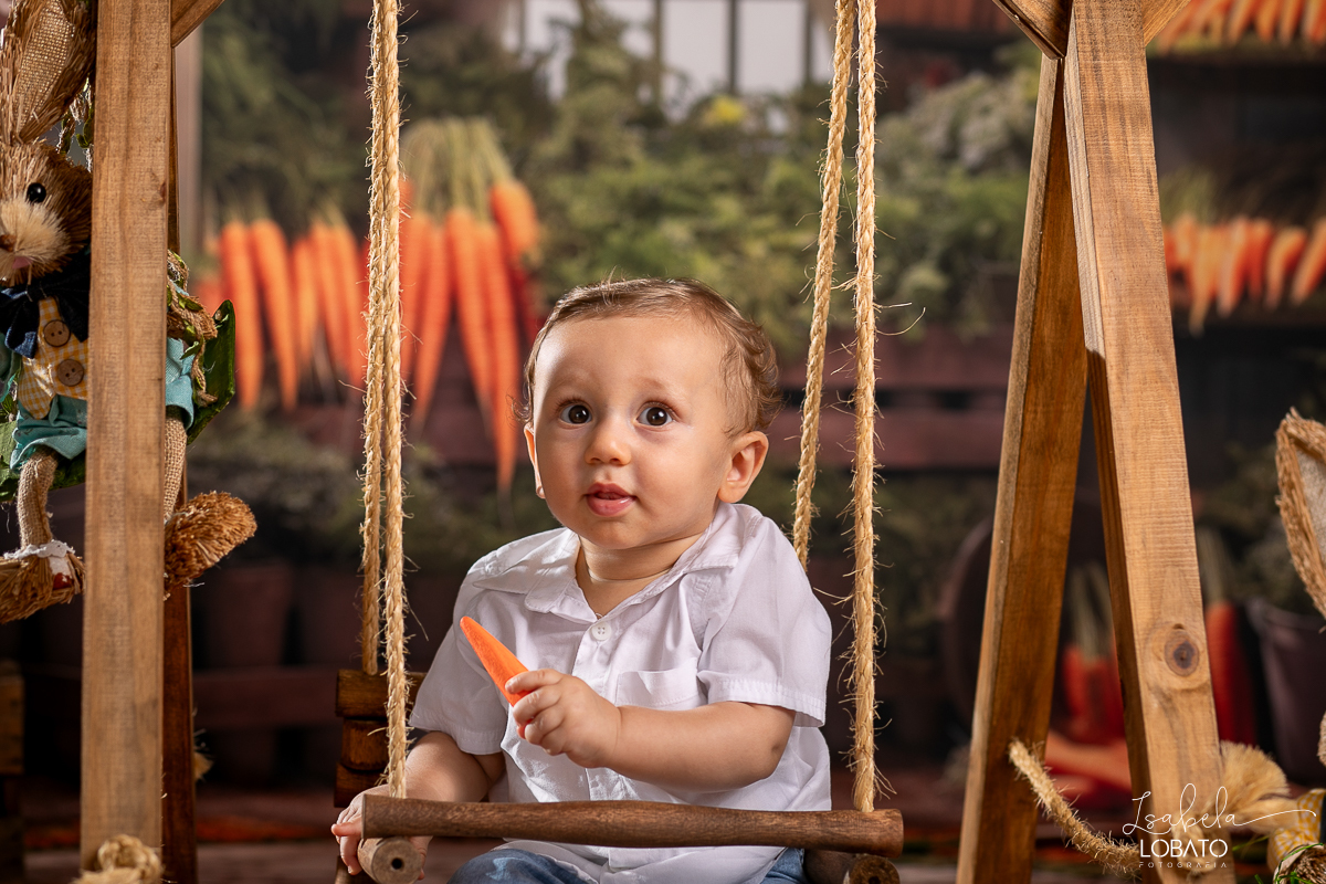 ensaio-de-pascoa-2024-fotos-de-pascoa-coelhinho-da-pascoa-ovos-de-pascoa-mini-sessao-fotografica-de-pascoa-estudio-fotografico-infantil-em-barbacena-isabela-lobato-fotografia-barbacena-mg