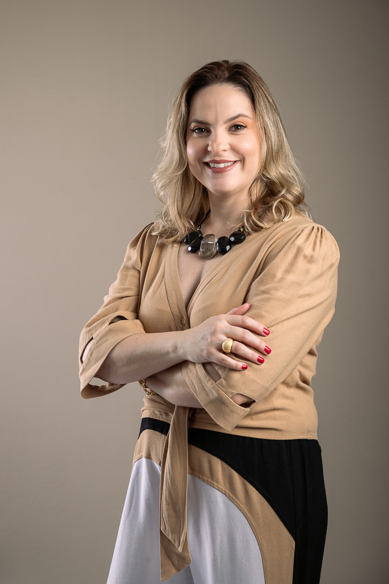 ensaio-fotografico-perfil-corporativo-retrato-corporativo-foto-para-fins-publicitario-mkt-profissional-retrato-de-decoradora-fotografa-de-retratos-fotos-posicionamento-de-imagem-posicinamento-de-marca-fotografa-marketieira-isabela-lobato-fotografia