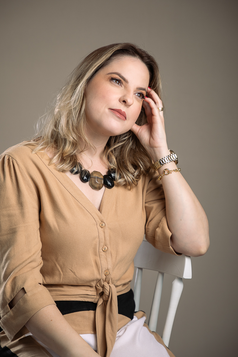 ensaio-fotografico-perfil-corporativo-retrato-corporativo-foto-para-fins-publicitario-mkt-profissional-retrato-de-decoradora-fotografa-de-retratos-fotos-posicionamento-de-imagem-posicinamento-de-marca-fotografa-marketieira-isabela-lobato-fotografia