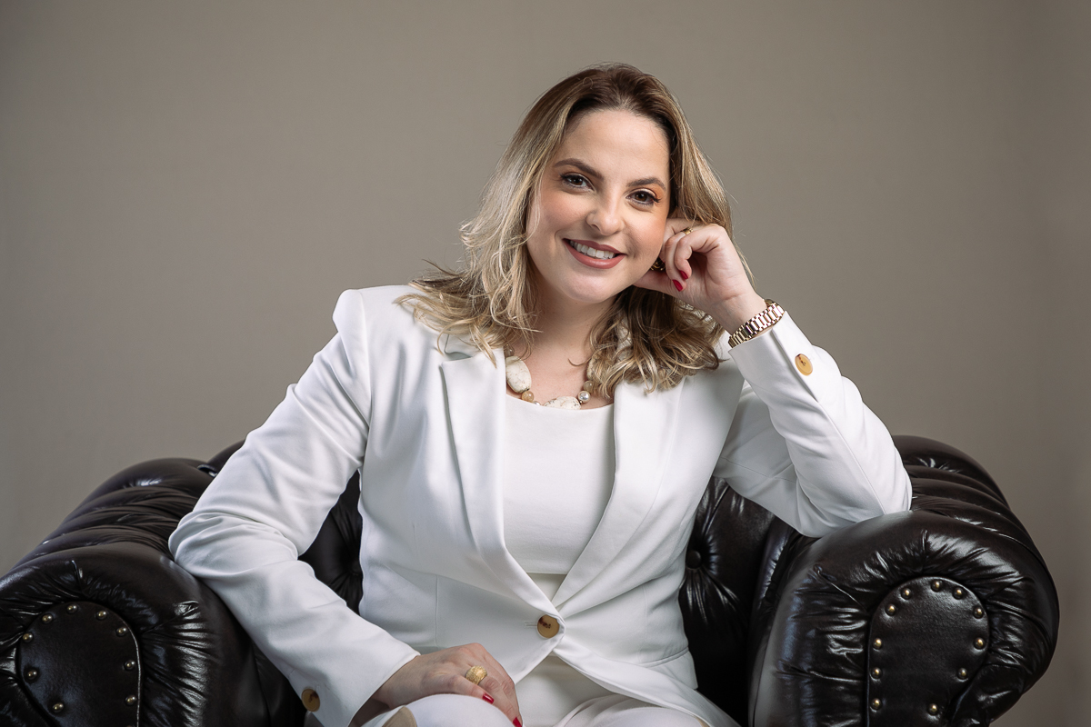 ensaio-fotografico-perfil-corporativo-retrato-corporativo-foto-para-fins-publicitario-mkt-profissional-retrato-de-decoradora-fotografa-de-retratos-fotos-posicionamento-de-imagem-posicinamento-de-marca-fotografa-marketieira-isabela-lobato-fotografia