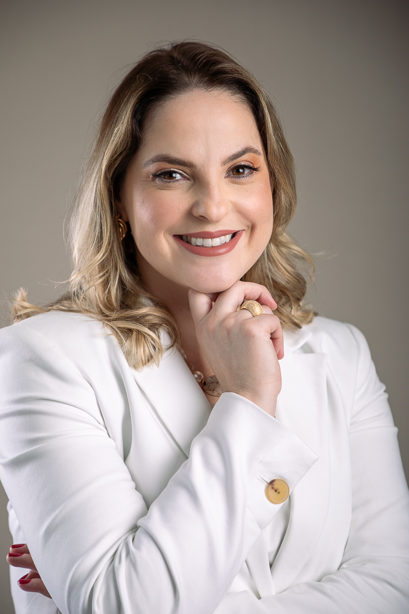 ensaio-fotografico-perfil-corporativo-retrato-corporativo-foto-para-fins-publicitario-mkt-profissional-retrato-de-decoradora-fotografa-de-retratos-fotos-posicionamento-de-imagem-posicinamento-de-marca-fotografa-marketieira-isabela-lobato-fotografia