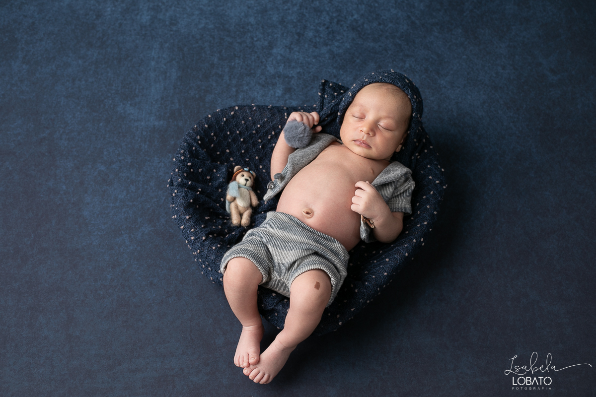 ensaio-fotografico-de-recem-nascido-ensaio-newborn-bebe-recem-nascido-fotografa-de-recem-nascido-em-barbacena-ideia-de-ensaio-newborn-estudio-fotografico-em-barbacena-isabela-lobato-fotografia-melhor-fotografo-de-bebe-em-barbacena-fotografa-de-criancas