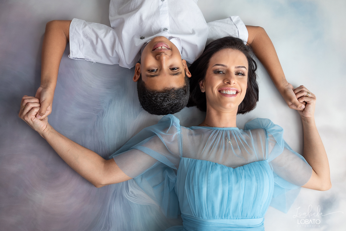 ensaio-fotografico-dia-das-maes-2024-cenario-fotografico-dia-das-maes-fundo-fotografico-para-dia-das-maes-fundos-wentz-mae-de-tres-meninos-look-para-ensaio-dia-das-maes-amor-de-mae-sessao-fotografica-dia-das-maes-2024-retratos-de-mae-cenario-dia-das-maes