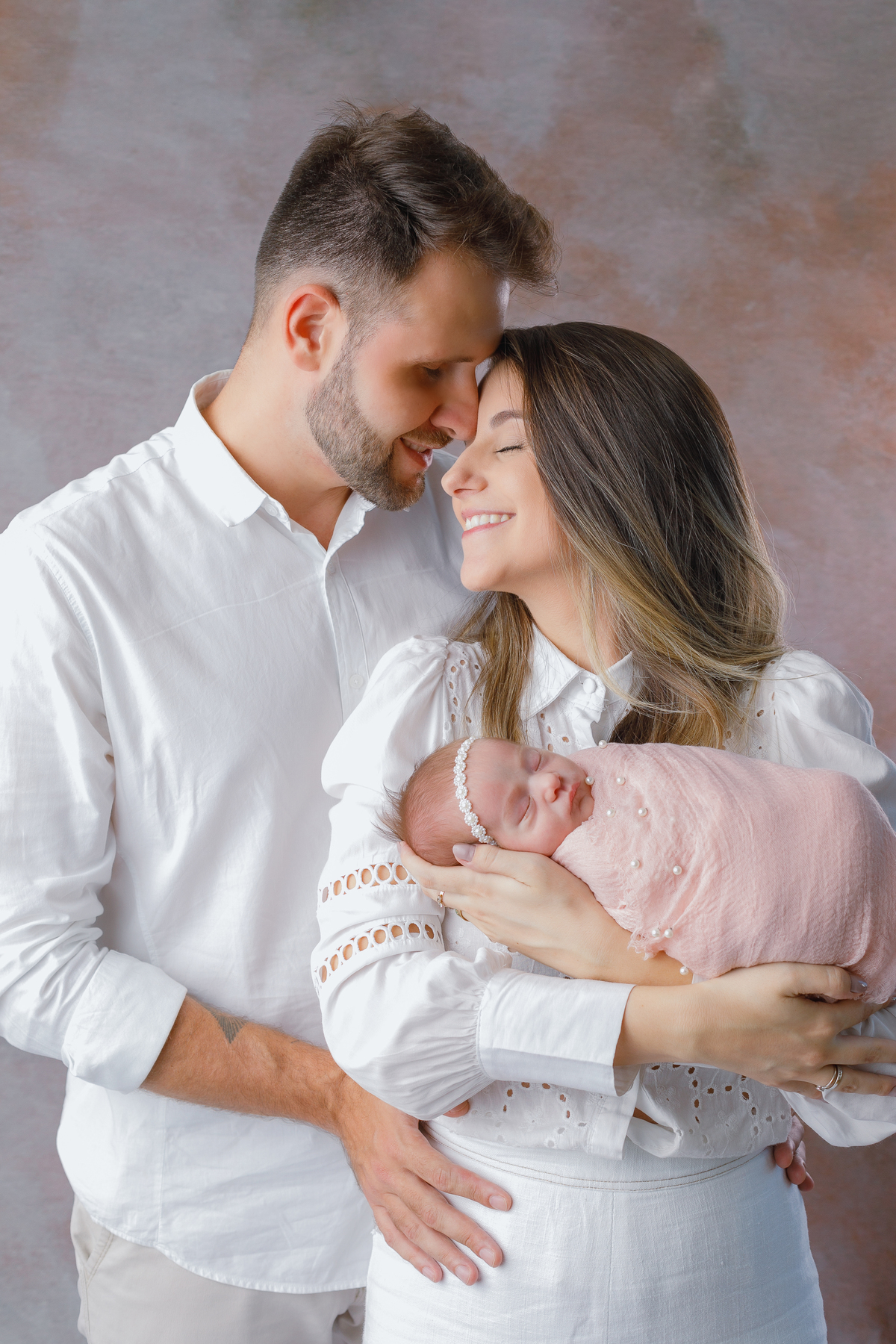 ensaio-fotografico-de-recem-nascido-fotografa-de-recem-nascido-em-barbacena-mg-ensaio-newborn-bebe-recem-nascido-fotos-cenario-de-newborn-dicas-de-ensaios-newborn-roupa-para-newborn-estudio-fotografico-em-barbacena-mg-isabela-lobato-fotografia