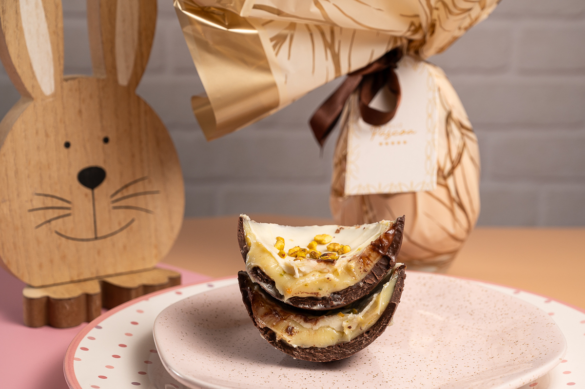 ovo-de-Páscoa-artesanal-ovos-de-colher-pascoa-2024-cardapio-de-pascoa-fotos-de-ovos-de-pascoa-ovo-de-pascoa-gourmet-em-barbacena-confeitarti-barbacena-delicioso-ovo-de-pascoa-fotos-incriveis-de-ovos-de-pascoa-fotografo-de-alimentos-minas-gerais-barbacena