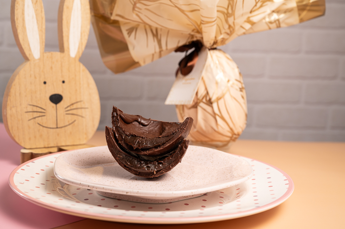 ovo-de-Páscoa-artesanal-ovos-de-colher-pascoa-2024-cardapio-de-pascoa-fotos-de-ovos-de-pascoa-ovo-de-pascoa-gourmet-em-barbacena-confeitarti-barbacena-delicioso-ovo-de-pascoa-fotos-incriveis-de-ovos-de-pascoa-fotografo-de-alimentos-minas-gerais-barbacena