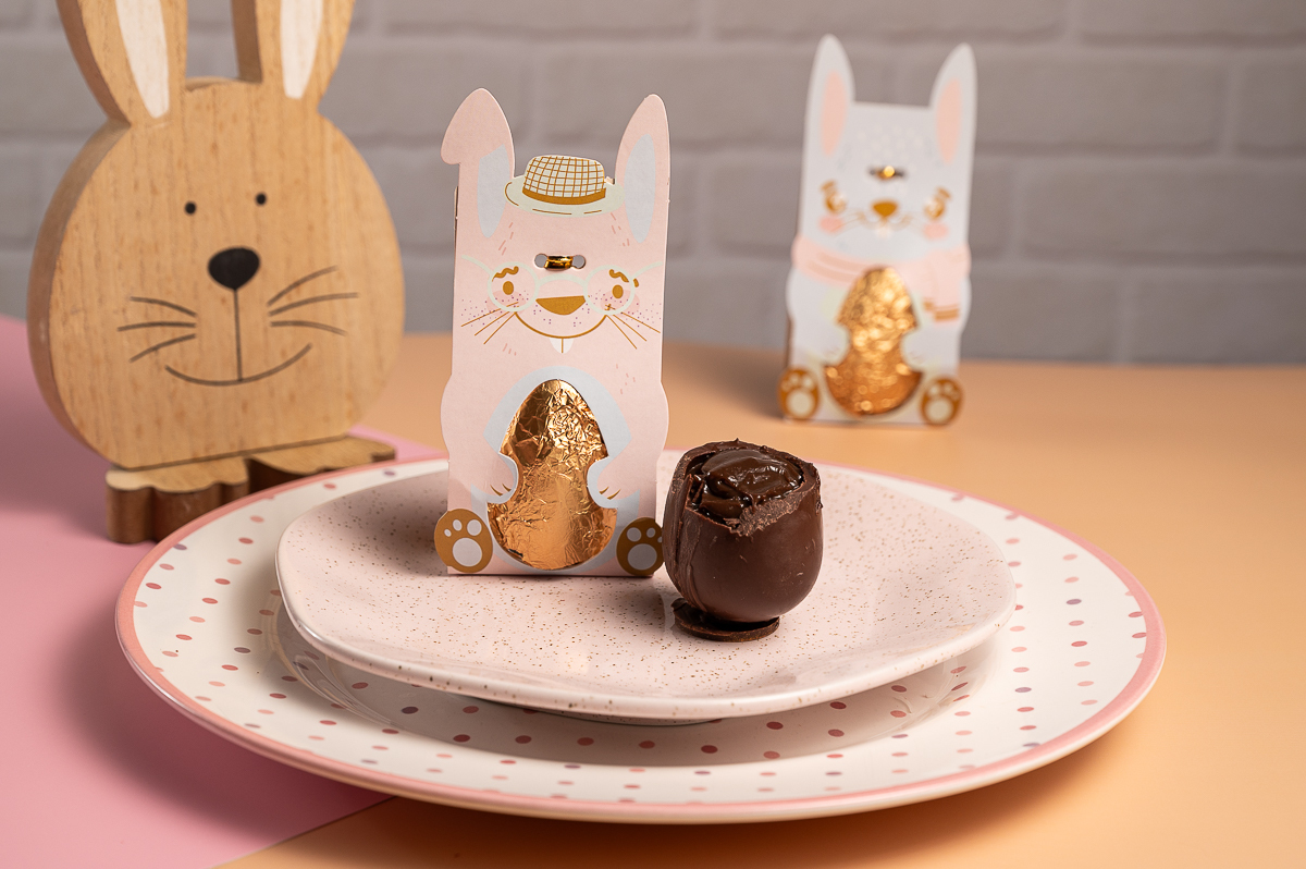 ovo-de-Páscoa-artesanal-ovos-de-colher-pascoa-2024-cardapio-de-pascoa-fotos-de-ovos-de-pascoa-ovo-de-pascoa-gourmet-em-barbacena-confeitarti-barbacena-delicioso-ovo-de-pascoa-fotos-incriveis-de-ovos-de-pascoa-fotografo-de-alimentos-minas-gerais-barbacena