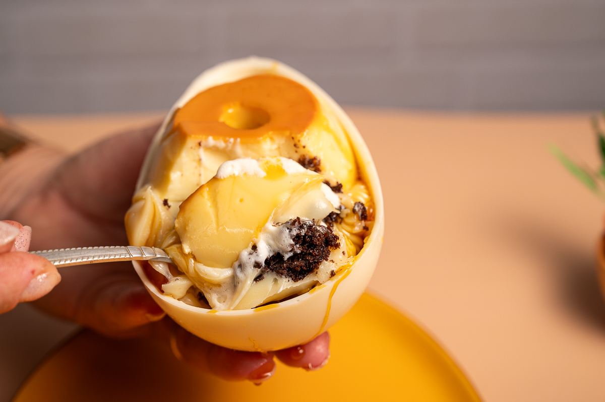 ovo-de-Páscoa-artesanal-ovos-de-colher-pascoa-2024-cardapio-de-pascoa-fotos-de-ovos-de-pascoa-ovo-de-pascoa-gourmet-em-barbacena-confeitarti-barbacena-delicioso-ovo-de-pascoa-fotos-incriveis-de-ovos-de-pascoa-fotografo-de-alimentos-minas-gerais-barbacena