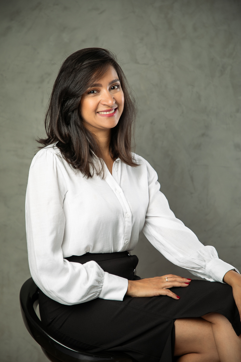 retrato-corporativo-fotografia-para-publicidade-de-contador-mkt-foto-biografia-de-contador-posicionamento-de-marca-posicionamento-digital-retratos-corporativo-fotografo-posicionador-de-imagem-fotografo-de-publicidade-em-barbacena-isabela-lobato-fotografia