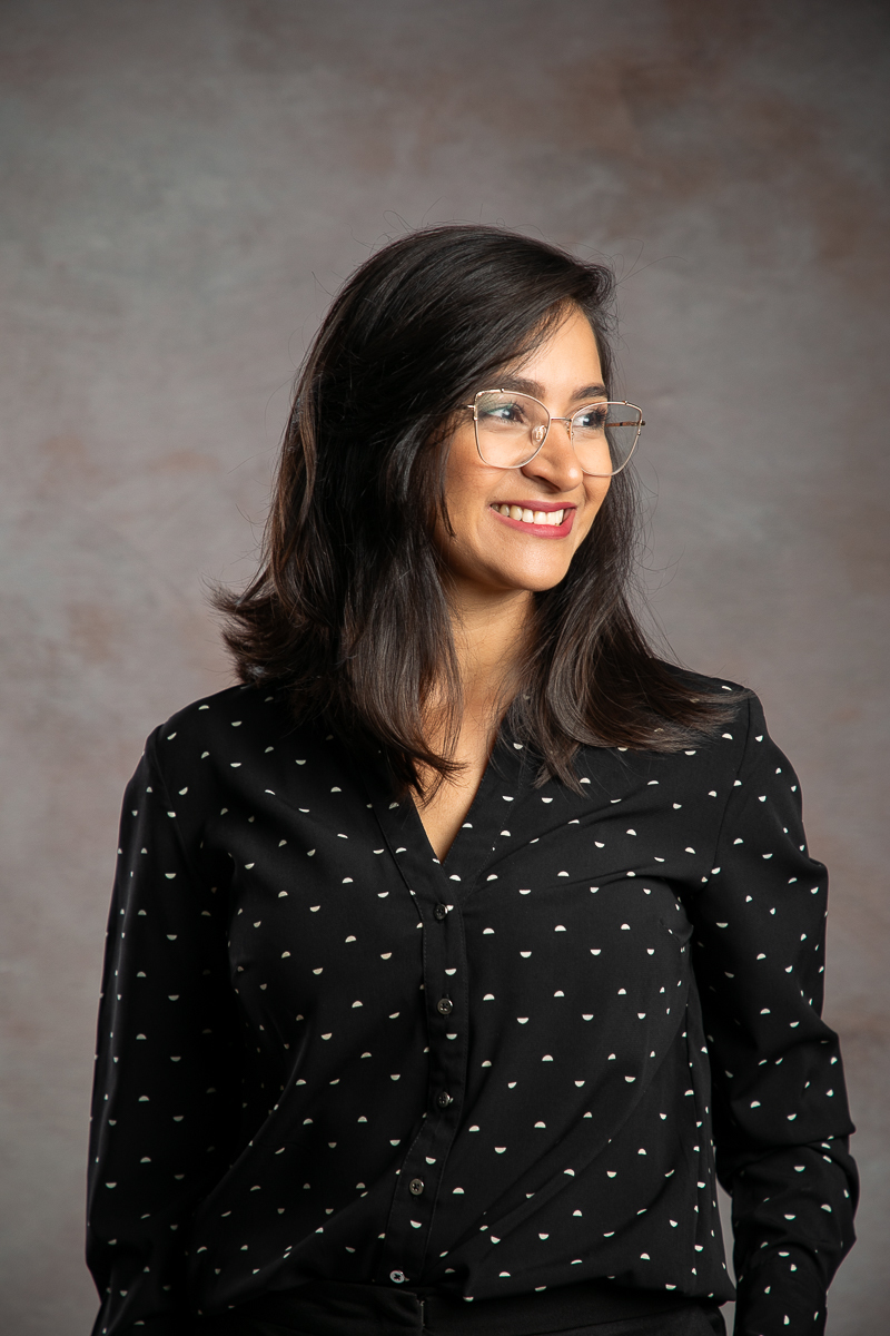 retrato-corporativo-fotografia-para-publicidade-de-contador-mkt-foto-biografia-de-contador-posicionamento-de-marca-posicionamento-digital-retratos-corporativo-fotografo-posicionador-de-imagem-fotografo-de-publicidade-em-barbacena-isabela-lobato-fotografia