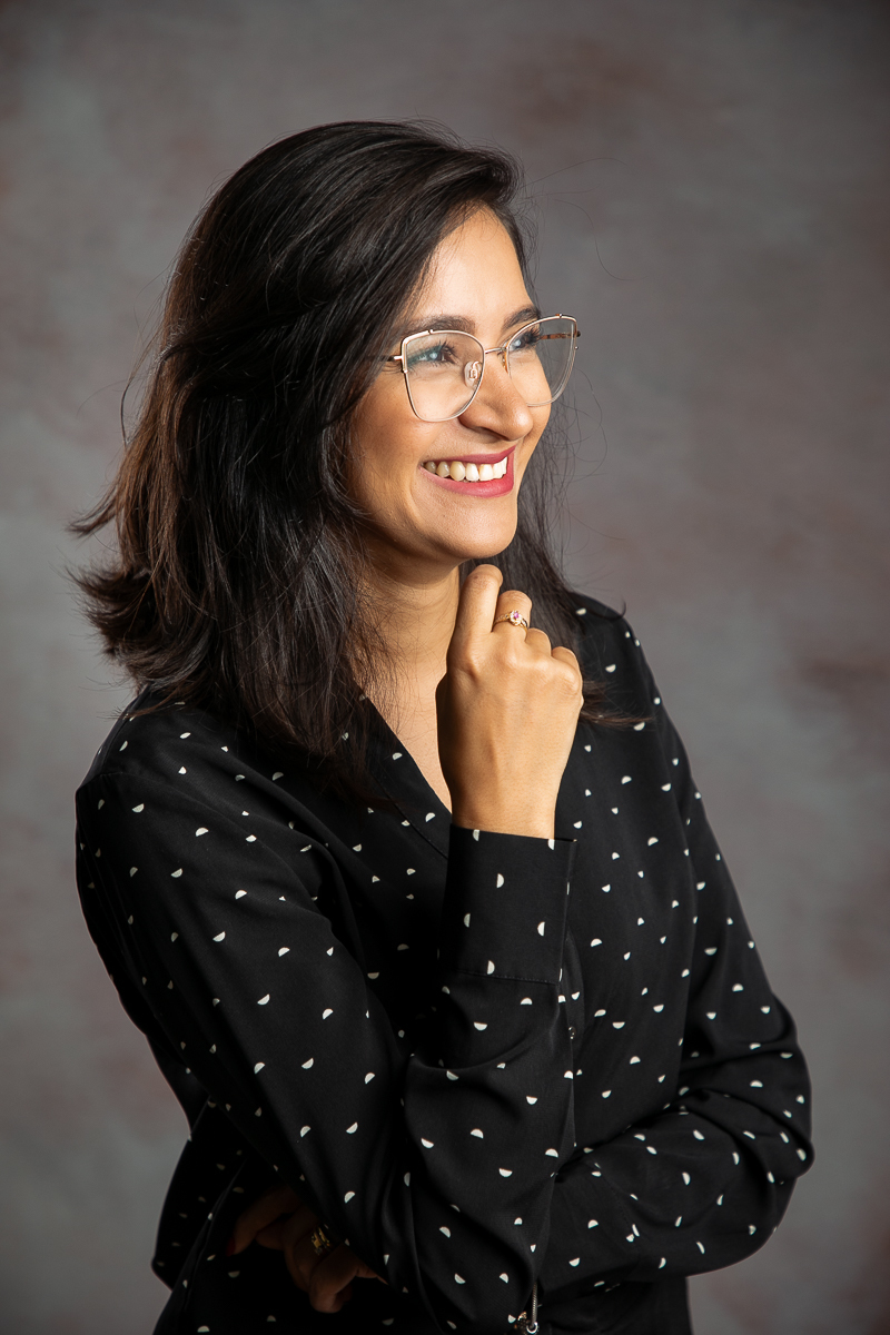 retrato-corporativo-fotografia-para-publicidade-de-contador-mkt-foto-biografia-de-contador-posicionamento-de-marca-posicionamento-digital-retratos-corporativo-fotografo-posicionador-de-imagem-fotografo-de-publicidade-em-barbacena-isabela-lobato-fotografia