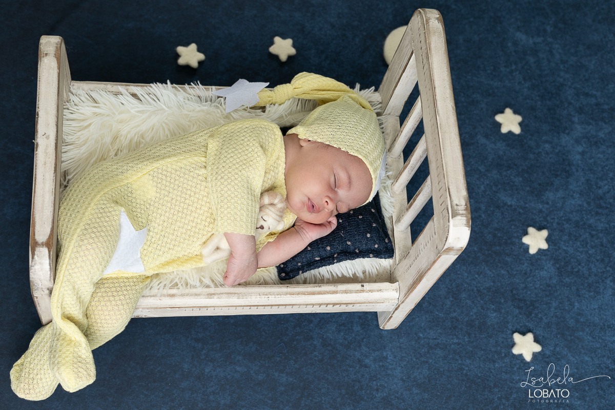 ensaio-fotografico-de-recem-nasdico-newborn-love-photo-baby-recem-nascido-fotografa-de-newborn-barbacena-estudio-isabela-lobato-fotografia-fotografa-de-bebes-em-barbacena-isabela-lobato-fotografia