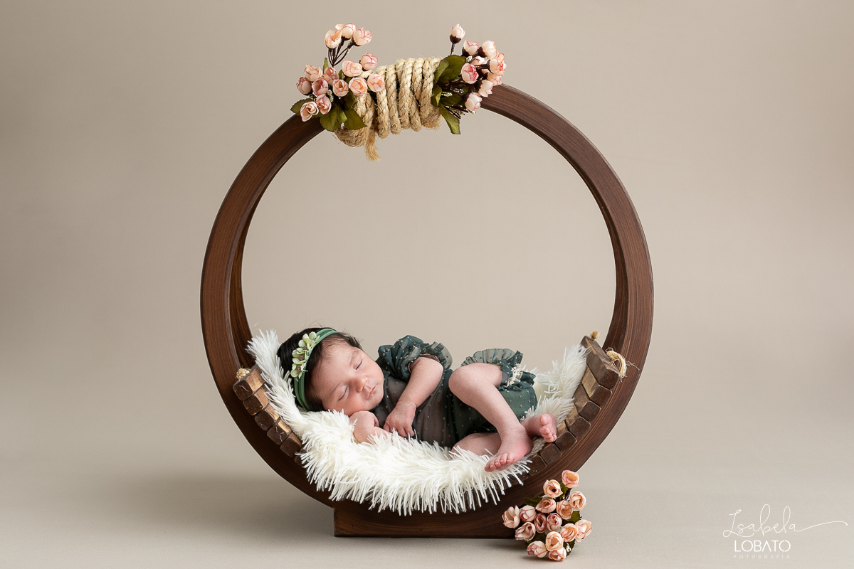 ensaio-fotografico-de-recem-nasdico-newborn-love-photo-baby-recem-nascido-fotografa-de-newborn-barbacena-estudio-isabela-lobato-fotografia-fotografa-de-bebes-em-barbacena-isabela-lobato-fotografia