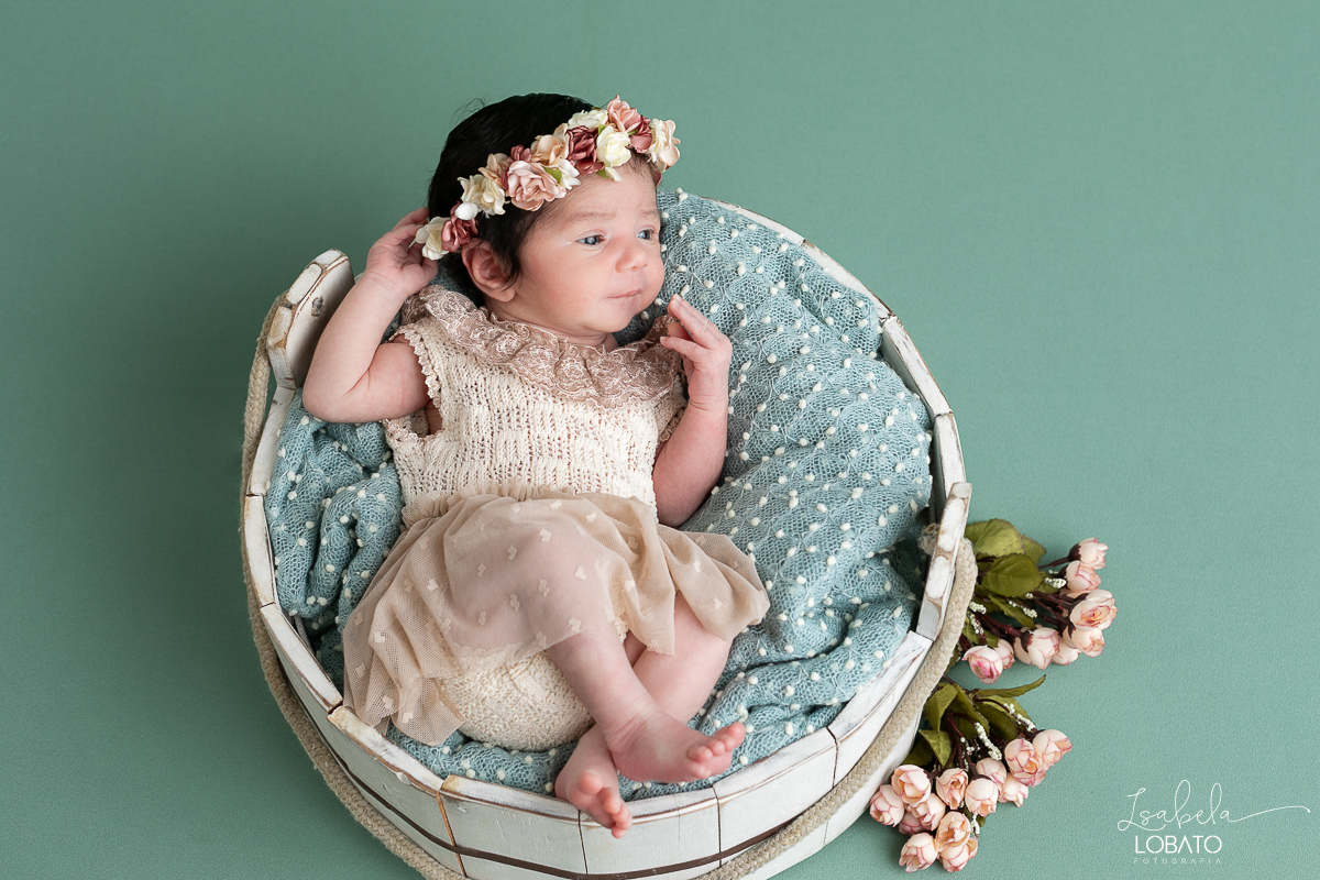 ensaio-fotografico-de-recem-nasdico-newborn-love-photo-baby-recem-nascido-fotografa-de-newborn-barbacena-estudio-isabela-lobato-fotografia-fotografa-de-bebes-em-barbacena-isabela-lobato-fotografia