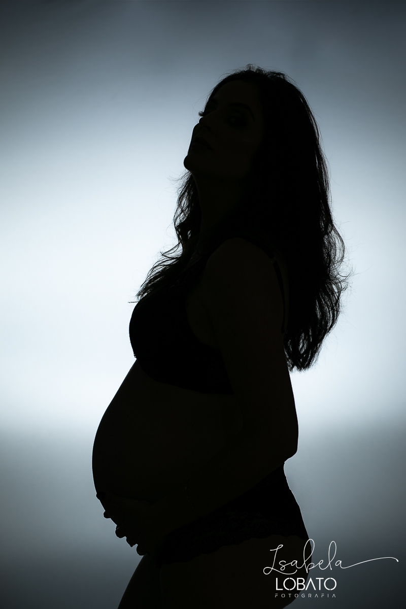 ensaio-gestante-fotografo-em-barbacena-ensaio-fotografico-dos-sonhos-gestante-em-estudio-melhor-fotografa-de-barbacena-estudio-isabela-lobato-fotografia