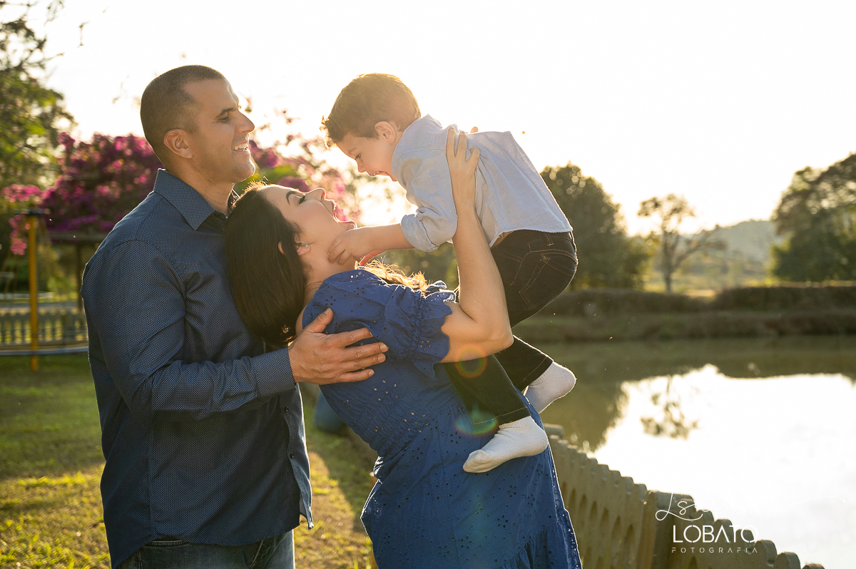 ensaio-gestante-fotografo-em-barbacena-ensaio-fotografico-dos-sonhos-gestante-em-estudio-melhor-fotografa-de-barbacena-estudio-isabela-lobato-fotografia-aabb-barbacena
