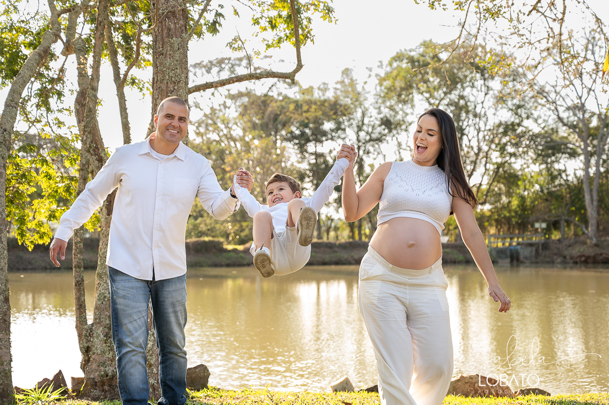 ensaio-gestante-fotografo-em-barbacena-ensaio-fotografico-dos-sonhos-gestante-em-estudio-melhor-fotografa-de-barbacena-estudio-isabela-lobato-fotografia