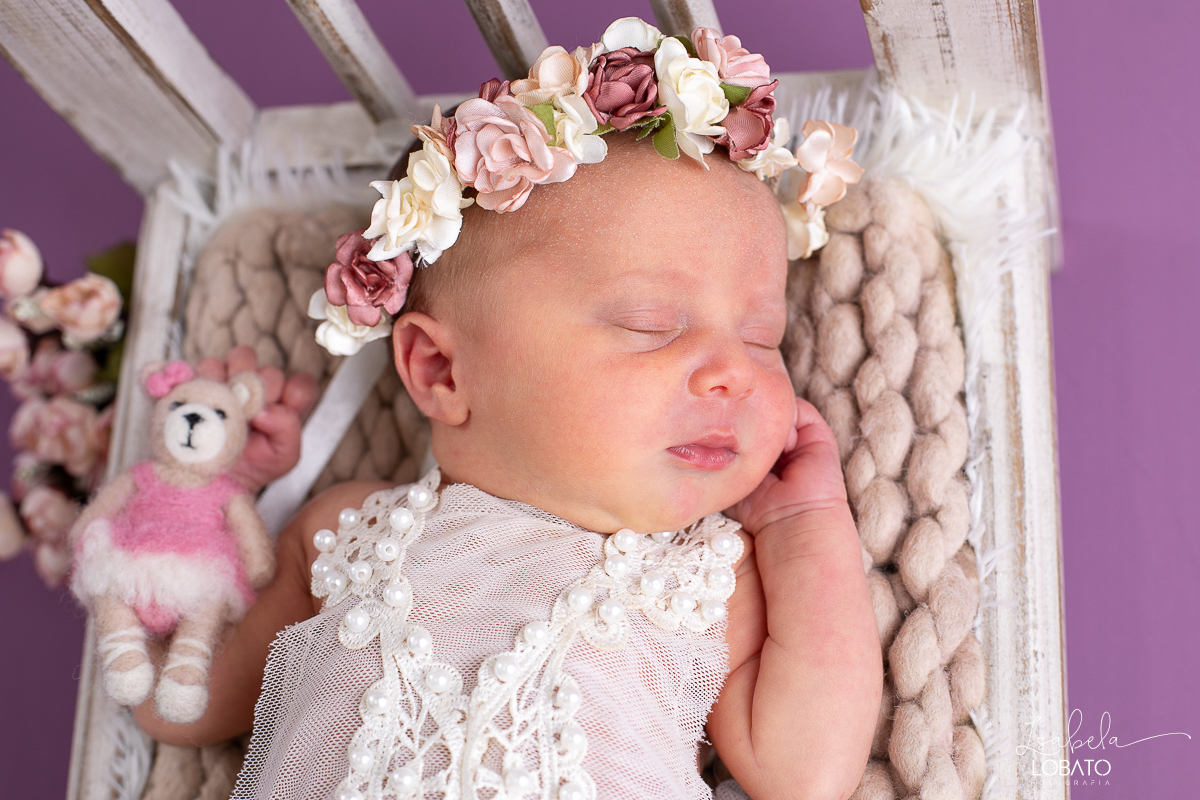ensaio-newborn-love-fotografia-de-recem-nascido-bebe-newborn-roupa-de-recem-nascido-fotos-de-newborn-fotografo-de-newborn-em-barbacena-estudio-fotografico-de-crianças-em-barbacena-melhor-fotografo-de-barbacena-isabela-lobato-fotografia
