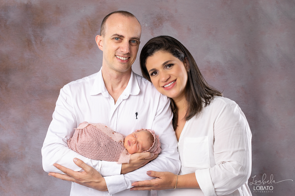 ensaio-newborn-love-fotografia-de-recem-nascido-bebe-newborn-roupa-de-recem-nascido-fotos-de-newborn-fotografo-de-newborn-em-barbacena-estudio-fotografico-de-crianças-em-barbacena-melhor-fotografo-de-barbacena-isabela-lobato-fotografia