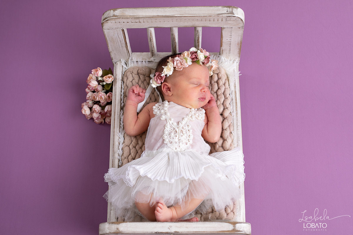 ensaio-newborn-love-fotografia-de-recem-nascido-bebe-newborn-roupa-de-recem-nascido-fotos-de-newborn-fotografo-de-newborn-em-barbacena-estudio-fotografico-de-crianças-em-barbacena-melhor-fotografo-de-barbacena-isabela-lobato-fotografia