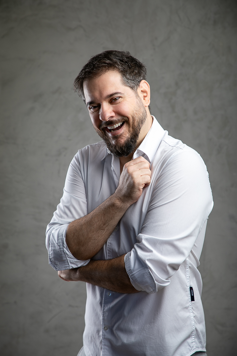 fotografo-especializado-em-retratos-corporativo-isabela-lobato-fotografia-melhor-fotografa-de-barbacena-e-regiao-mkt-retratos-corporativo-visagismo-e-odontologia-estetica-melhor-dentista-em-barbacena-braulio-paolucci-e-adriano-schayder