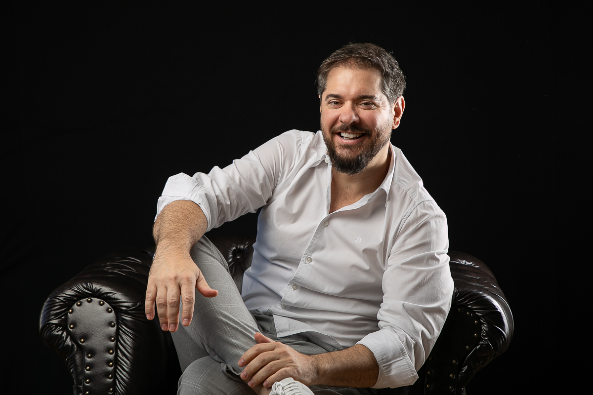 fotografo-especializado-em-retratos-corporativo-isabela-lobato-fotografia-melhor-fotografa-de-barbacena-e-regiao-mkt-retratos-corporativo-visagismo-e-odontologia-estetica-melhor-dentista-em-barbacena-braulio-paolucci-e-adriano-schayder