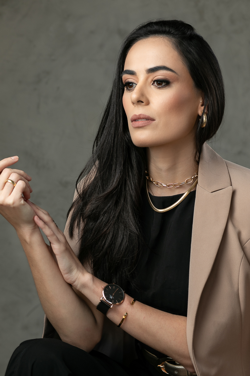 ensaio-fotografico-feminino-ensaio-fotografico-de-modelo-em-estudio-melhor-fotografa-de-estudio-em-barbacena-mg-modelo-mineira-gabriela-reis-melhor-estudio-fotografic-de-barbacena-e-regiao-isabela-lobato-fotografia