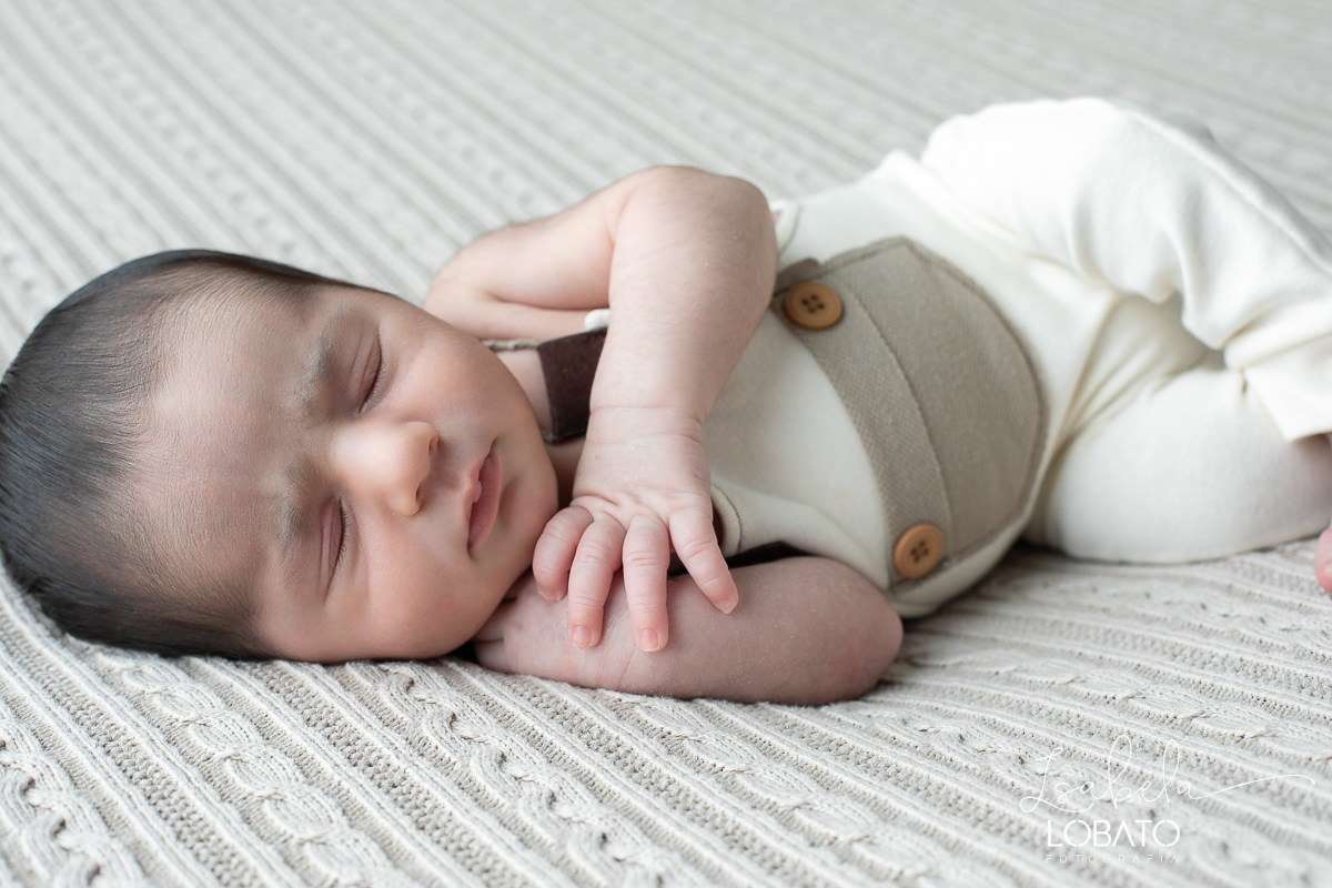 fotos-de-ensaios-newborn-ensaio-fotografico-de-bebe-recem-nascido-love-newborn-fotografa-especializada-em-newborn-em-minas-gerais-estudio-fotografico-infantil-isabela-lobato-fotografia-melhor-estudio-fotografico-de-barbacena-mg-isabela-lobato-fotografia