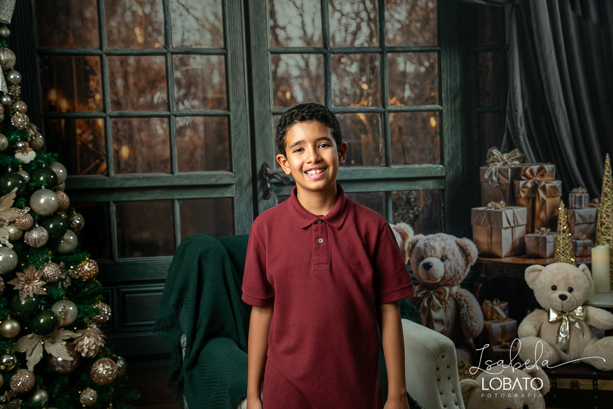 cenario-fotografico-de-natal-fundo-fotografico-de-natal-2024-melhor-fotografo-em-barbacena-retratos-de-natal-mini-sessao-fotografica-de-natal-retratos-de-familia-no-natal-arvore-de-natal-decoracao-de-natal-em-barbacena-natal