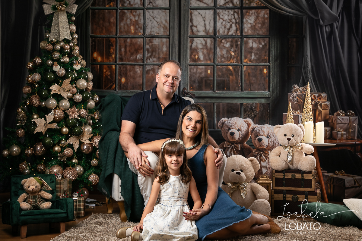 ensaio-fotografico-de-natal-cenario-fotografico-de-natal-fundo-fotografico-de-natal-2024-melhor-fotografo-em-barbacena-retratos-de-natal-mini-sessao-fotografica-de-natal-retratos-de-familia-no-natal-arvore-de-natal-decoracao-de-natal-em-barbacena-natal