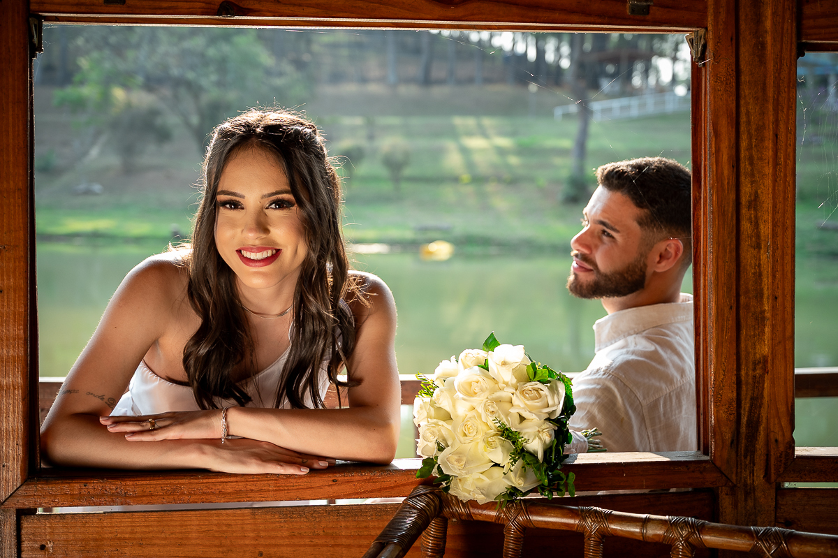 ensaio-fotografico-de-casal-ensaio-fotografico-apos-casamento-ensaio-pos-wedding-ensaio-fotografico-noivos-fotos-vestido-de-noiva-hotel-em-barbacena-park-hotel-mantiqueira-fotografos-em-barbacena-estudio-de-fotos-em-barbacena-isabela-lobato-fotografia