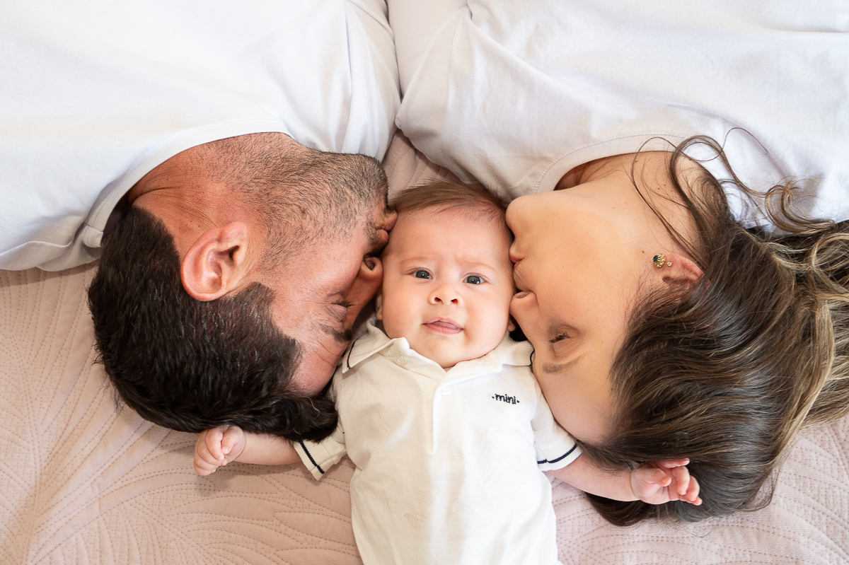 ensaio-lifestyle-bebe-3-meses-fases-do-bebe-acompanhamento-fotografico-de-bebe-fotos-bebe-de-3-meses-fotografa-infantil-em-barbacena-melhor-fotografa-de-barbacena-e-regiao-estudio-fotografico-infantil-barbacena-newborn-barbacena-isabela-lobato-fotografia