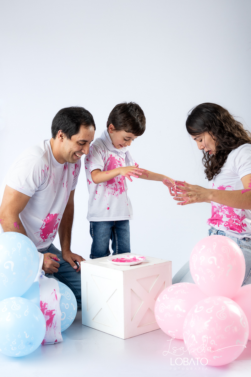 ensaio-fotografico-de-revelacao-do-sexo-do-bebe-ensaio-gestante-estudio-cha-revelacao-sera-menino-ou-menina-exame-de-sexagem-fetal-revelaco-do-sexo-do-bebe-em-ensaio-fotografico-fotografa-de-gestante-melhor-fotografa-de-barbacena-isabela-lobato-fotografia
