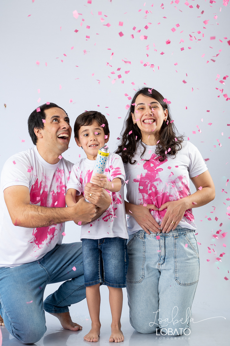 ensaio-fotografico-de-revelacao-do-sexo-do-bebe-ensaio-gestante-estudio-cha-revelacao-sera-menino-ou-menina-exame-de-sexagem-fetal-revelaco-do-sexo-do-bebe-em-ensaio-fotografico-fotografa-de-gestante-melhor-fotografa-de-barbacena-isabela-lobato-fotografia