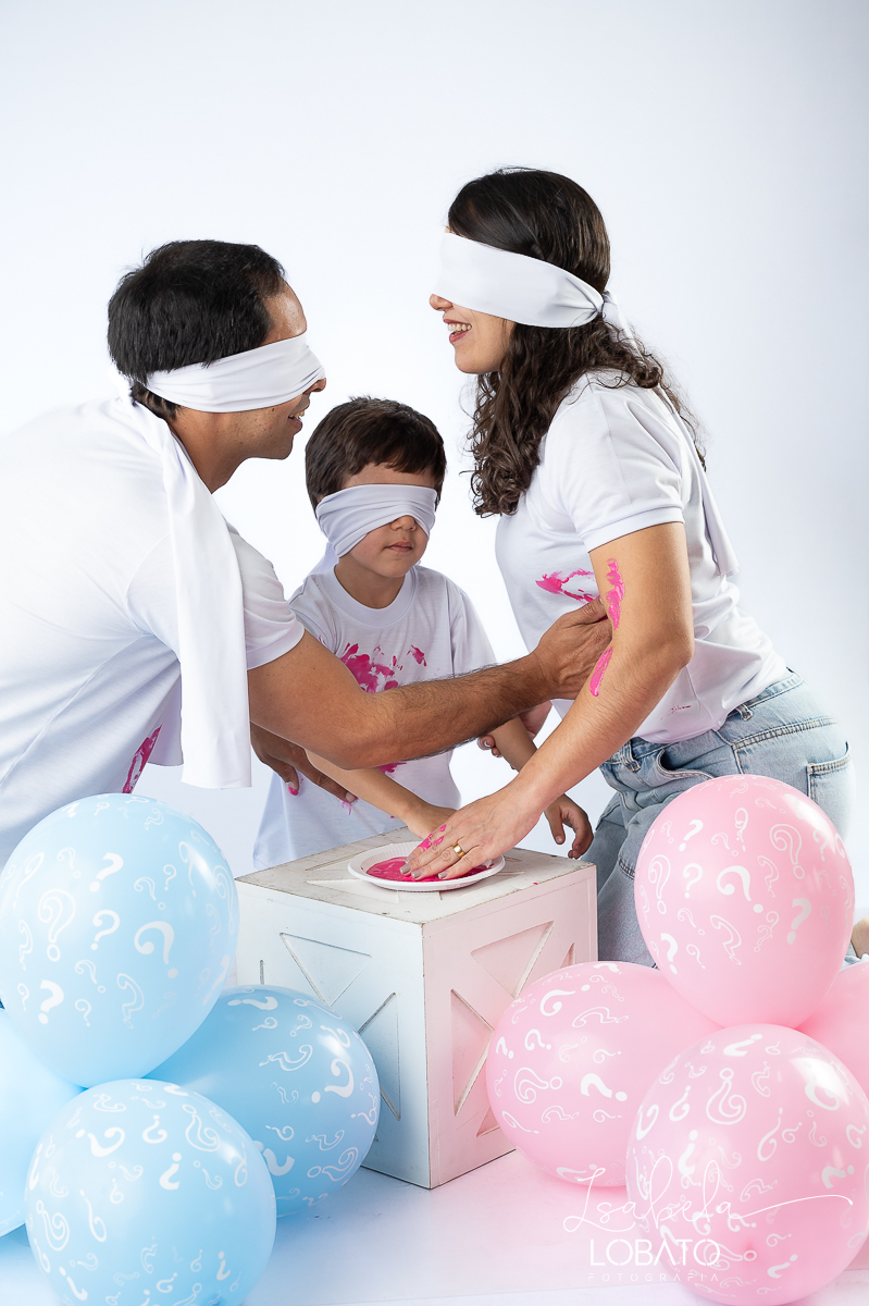 ensaio-fotografico-de-revelacao-do-sexo-do-bebe-ensaio-gestante-estudio-cha-revelacao-sera-menino-ou-menina-exame-de-sexagem-fetal-revelaco-do-sexo-do-bebe-em-ensaio-fotografico-fotografa-de-gestante-melhor-fotografa-de-barbacena-isabela-lobato-fotografia