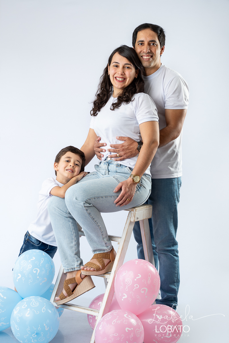 ensaio-fotografico-de-revelacao-do-sexo-do-bebe-ensaio-gestante-estudio-cha-revelacao-sera-menino-ou-menina-exame-de-sexagem-fetal-revelaco-do-sexo-do-bebe-em-ensaio-fotografico-fotografa-de-gestante-melhor-fotografa-de-barbacena-isabela-lobato-fotografia