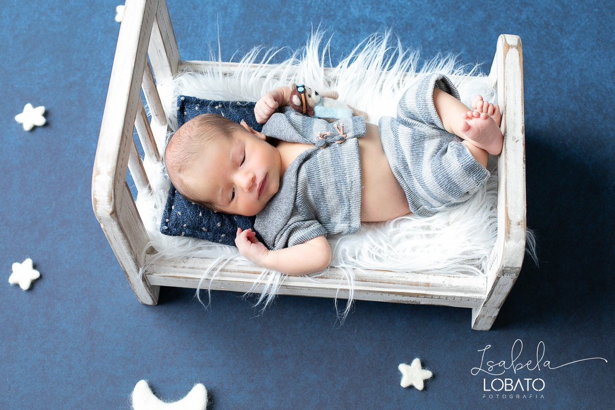 ensaio-fotografico-de-bebe-recem-nascido-ensaio-newborn-em-barbacena-estudio-fotografico-em-barbacena-isabela-lobato-fotografia-fotografa-de-batizado-em-barbacena-a-melhor-fotografa-de-barbacena-e-regiao-isabela-lobato-fotografia-fotos-de-newborn