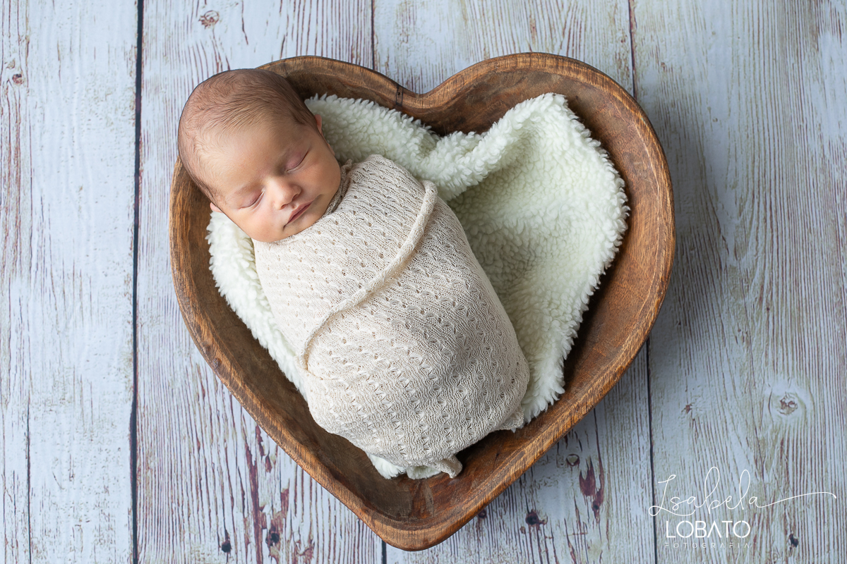 ensaio-fotografico-de-bebe-recem-nascido-ensaio-newborn-em-barbacena-estudio-fotografico-em-barbacena-isabela-lobato-fotografia-fotografa-de-batizado-em-barbacena-a-melhor-fotografa-de-barbacena-e-regiao-isabela-lobato-fotografia-fotos-de-newborn