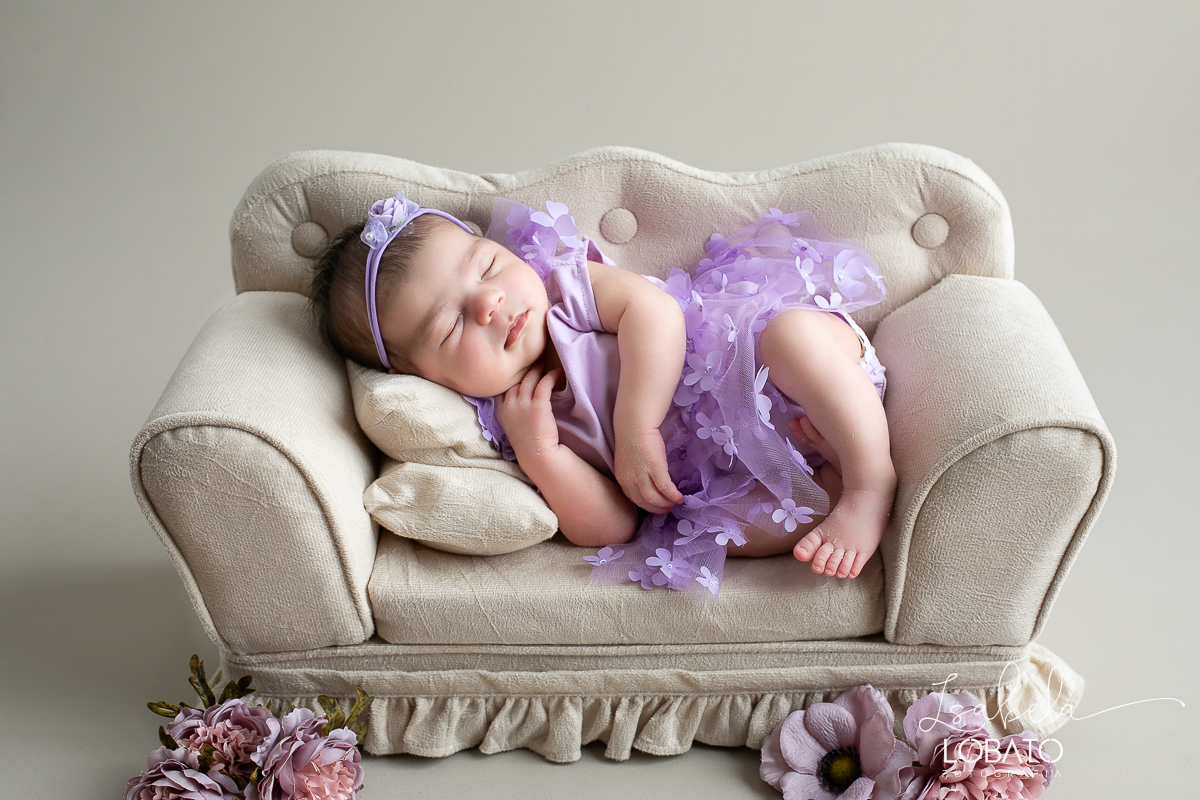 ensaio-fotografico-de-bebe-recem-nascido-ensaio-newborn-em-barbacena-estudio-fotografico-em-barbacena-isabela-lobato-fotografia-fotografa-de-batizado-em-barbacena-a-melhor-fotografa-de-barbacena-e-regiao-isabela-lobato-fotografia-fotos-de-newborn