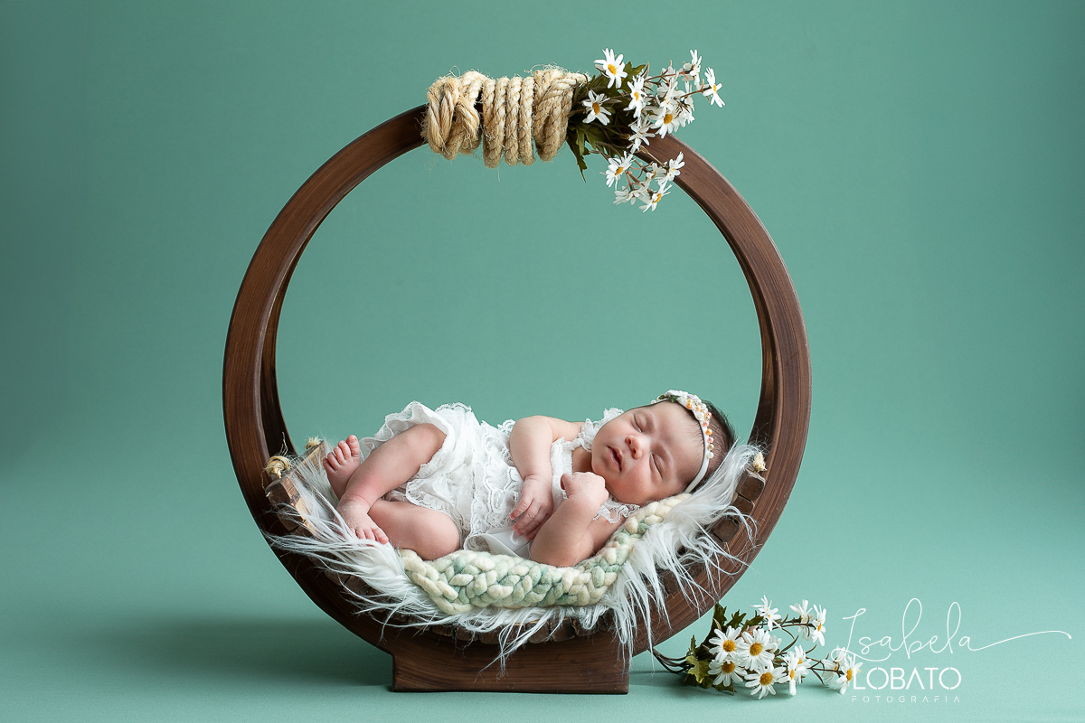 ensaio-fotografico-de-bebe-recem-nascido-ensaio-newborn-em-barbacena-estudio-fotografico-em-barbacena-isabela-lobato-fotografia-fotografa-de-batizado-em-barbacena-a-melhor-fotografa-de-barbacena-e-regiao-isabela-lobato-fotografia-fotos-de-newborn