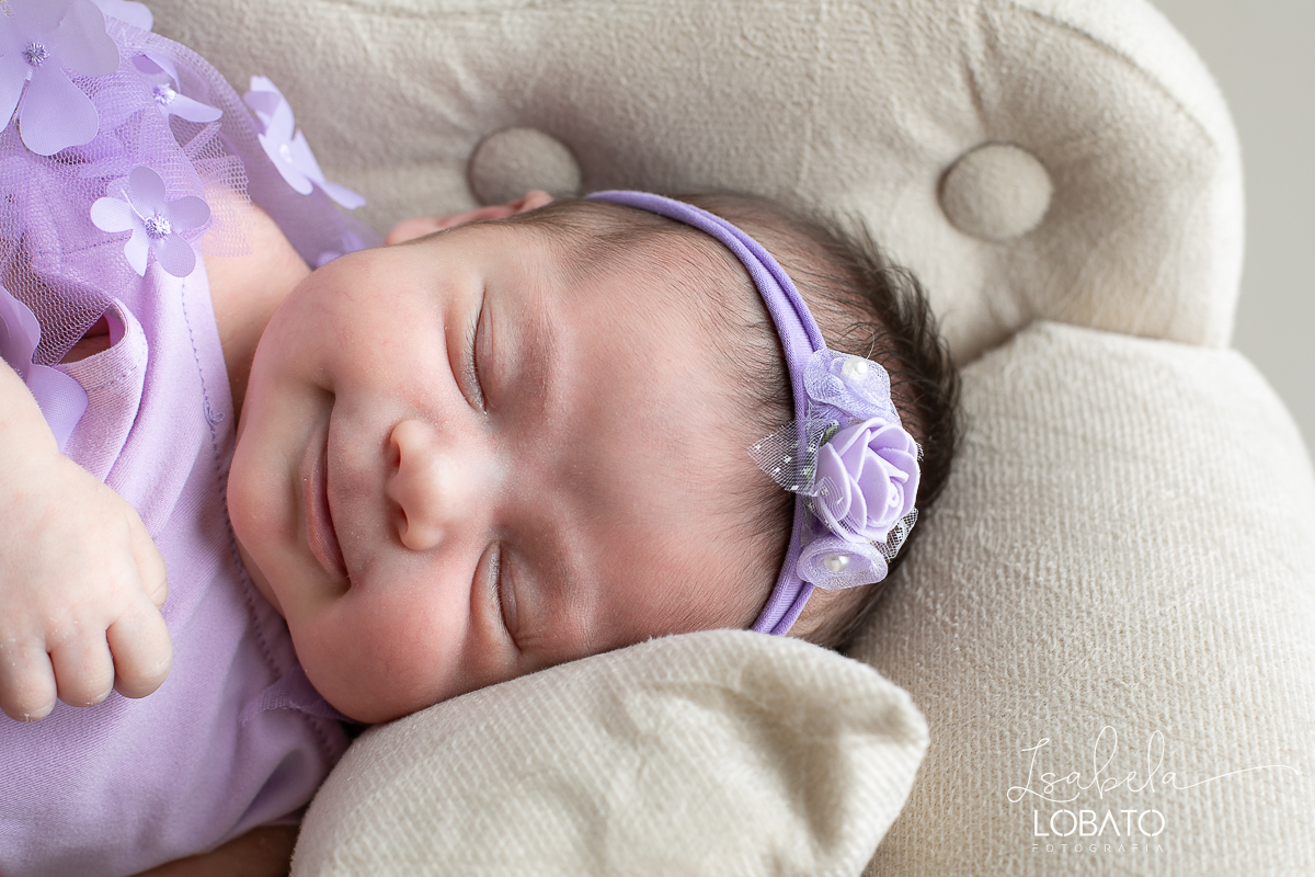 ensaio-fotografico-de-bebe-recem-nascido-ensaio-newborn-em-barbacena-estudio-fotografico-em-barbacena-isabela-lobato-fotografia-fotografa-de-batizado-em-barbacena-a-melhor-fotografa-de-barbacena-e-regiao-isabela-lobato-fotografia-fotos-de-newborn