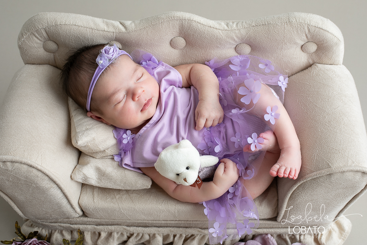 ensaio-fotografico-de-bebe-recem-nascido-ensaio-newborn-em-barbacena-estudio-fotografico-em-barbacena-isabela-lobato-fotografia-fotografa-de-batizado-em-barbacena-a-melhor-fotografa-de-barbacena-e-regiao-isabela-lobato-fotografia-fotos-de-newborn