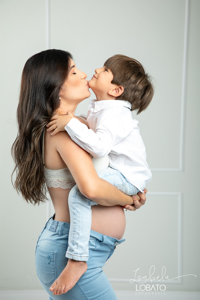 ensaio-gestante-9-meses-roupas-de-gestante-mamae-gestante-modelo-fases-da-gestacao-ensaio-fotografico-gestante-em-estudio-melhor-fotografa-de-barbacena-isabela-lobato-fotografia-estudio-fotografico-especializado-em-gestantes-isabela-lobato-fotografia