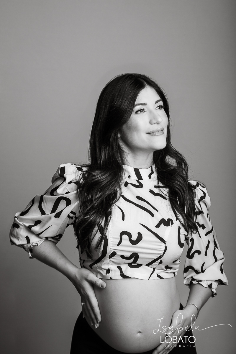 ensaio-gestante-9-meses-roupas-de-gestante-mamae-gestante-modelo-fases-da-gestacao-ensaio-fotografico-gestante-em-estudio-melhor-fotografa-de-barbacena-isabela-lobato-fotografia-estudio-fotografico-especializado-em-gestantes-isabela-lobato-fotografia