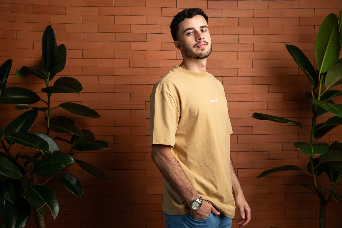 melhor-designer-grafico-do-brasil-designer- em-minas-gerais-infoprodutor-social media- identidade-visual-o-melhor-designer-gráfico-de-minas-gerais-esigner-landing-page- webdesigner-lohan-desiner-lohan-fonseca